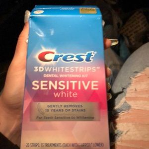 Crest 3D white-strips sensitive